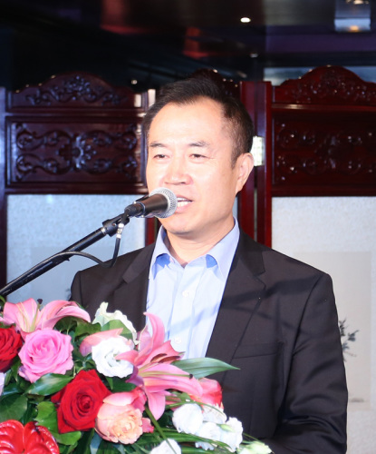李成元代表中国驻法使馆领事部对代表团表示欢迎。