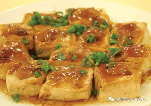 客家酿豆腐。(南非《华侨新闻报》微信公众号) 客家酿豆腐。(南非《华侨新闻报》微信公众号)