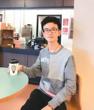 陈鑫涛认为,留学生在国外应该管理好自己的社交账号,更应该明白言论自由也是有限度的。 陈鑫涛认为,留学生在国外应该管理好自己的社交账号,更应该明白言论自由也是有限度的。