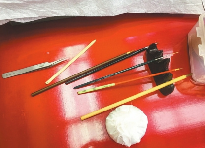 简单的几样工具让亚洲的古画古书重现当时的精彩。 简单的几样工具让亚洲的古画古书重现当时的精彩。