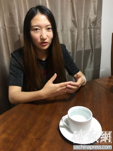 陈曦讲述自己的烦恼事儿(美国《侨报》/于丽娜 摄) 陈曦讲述自己的烦恼事儿(美国《侨报》/于丽娜 摄)