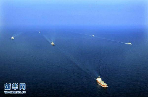 中国海军护航编队执行护航任务