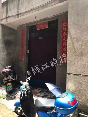 章莹颖老家门口 章莹颖老家门口