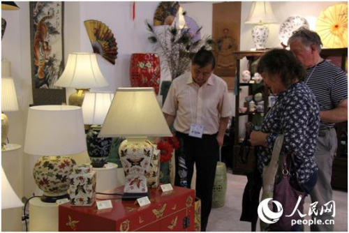 参展的中国元素商品(李应齐摄) 参展的中国元素商品(李应齐摄)