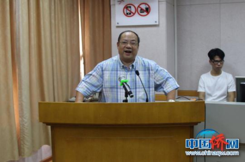 图为广西大学中加国际学院院长覃成强致辞 林浩 摄 图为广西大学中加国际学院院长覃成强致辞 林浩 摄