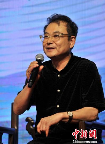 张建伟在“一带一路”与中华文化高峰论坛上发言 陈洁 摄 张建伟在“一带一路”与中华文化高峰论坛上发言 陈洁 摄