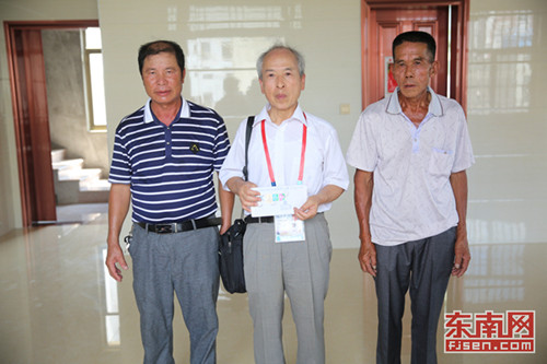 薛永祥与他的堂兄弟合照 薛永祥与他的堂兄弟合照
