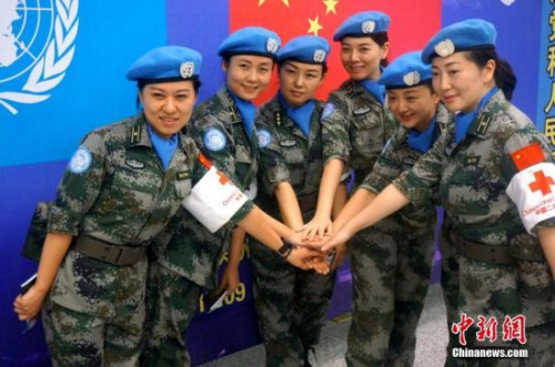 合影留念。 李志全 摄 合影留念。 李志全 摄