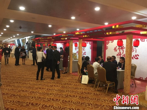 现场各种展位,包括法律咨询,华文教育,华文媒体等。<a target='_blank' href='http://www.chinanews.com/' >中新网</a>记者 富宇 摄 现场各种展位,包括法律咨询,华文教育,华文媒体等。<a target='_blank' href='http://www.chinanews.com/' >中新网</a>记者 富宇 摄