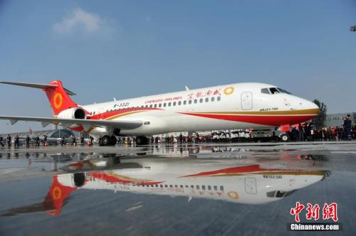 中国首架喷气式支线客机——ARJ21飞机。资料图。张浪 摄 中国首架喷气式支线客机——ARJ21飞机。资料图。张浪 摄