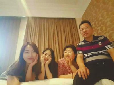 姜德顺一家合影(受访者供图) 姜德顺一家合影(受访者供图)