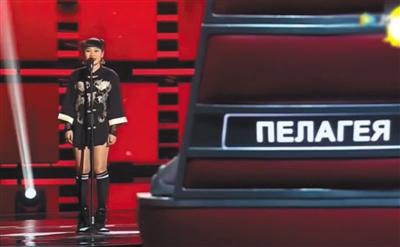 杨歌参加“俄罗斯好声音”,演唱Beatles的代表作《Come together》获得俄罗斯著名男歌手季玛·比兰肯定。受访者供图 杨歌参加“俄罗斯好声音”,演唱Beatles的代表作《Come together》获得俄罗斯著名男歌手季玛·比兰肯定。受访者供图