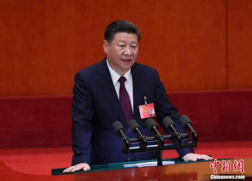 10月18日上午,中国共产党第十九次全国代表大会在北京人民大会堂开幕。习近平代表第十八届中央委员会向大会作报告。 <a target='_blank' href='http://www.chinanews.com/'>中新社</a>记者 刘震 摄 10月18日上午,中国共产党第十九次全国代表大会在北京人民大会堂开幕。习近平代表第十八届中央委员会向大会作报告。 <a target='_blank' href='http://www.chinanews.com/'>中新社</a>记者 刘震 摄