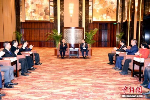 11月9日,国务院侨办副主任谭天星在北京会见香港浙江省同乡会联合会访问团。<a target='_blank' href='http://www.chinanews.com/'>中新社</a>记者 张勤 摄 11月9日,国务院侨办副主任谭天星在北京会见香港浙江省同乡会联合会访问团。<a target='_blank' href='http://www.chinanews.com/'>中新社</a>记者 张勤 摄