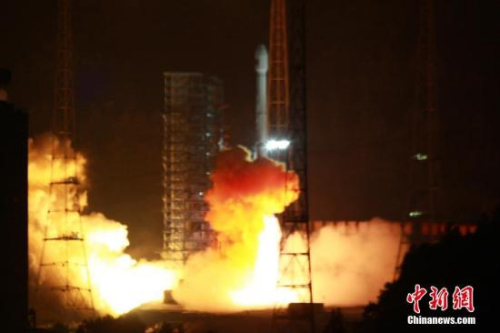 11月5日，中国在西昌卫星发射中心用长征三号乙运载火箭，以“一箭双星”方式成功发射第24颗、第25颗北斗导航卫星。<a target='_blank' href='http://www.chinanews.com/'>中新社</a>发 谢奇勇 摄