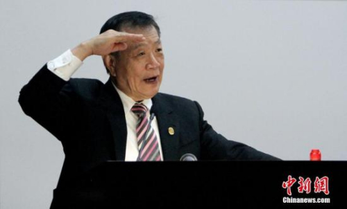 资料图,李昌钰激情演讲。 <a target='_blank' href='http://www.chinanews.com/'>中新社</a>记者 张道正 摄 资料图,李昌钰激情演讲。 <a target='_blank' href='http://www.chinanews.com/'>中新社</a>记者 张道正 摄