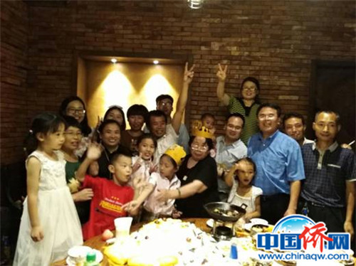 全家福合照。 全家福合照。