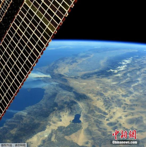 图为从国际空间站上看到的美国加州大火,浓烟十分明显。 图为从国际空间站上看到的美国加州大火,浓烟十分明显。