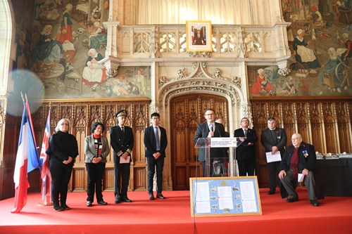 勒杜克市长表示，今天，阿拉斯重新连接起了中国、法国、欧洲的历史和将来。（法国《欧洲时报》/孔帆 摄）