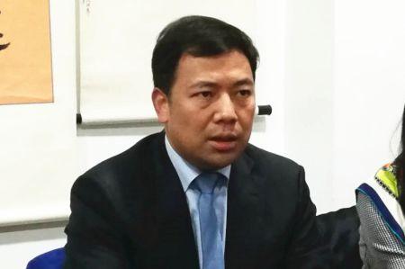 马德里华助中心负责人、西班牙华侨华人协会主席毛峰。（西班牙《欧华报》）