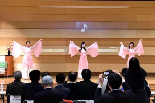 部分艺术家们为大会展现中国文化。(日本《东方新报》微信公众号) 部分艺术家们为大会展现中国文化。(日本《东方新报》微信公众号)