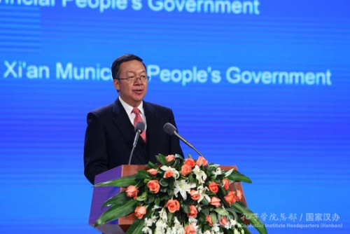 中国教育部副部长、孔子学院总部理事会常务理事田学军作报告。 中国教育部副部长、孔子学院总部理事会常务理事田学军作报告。