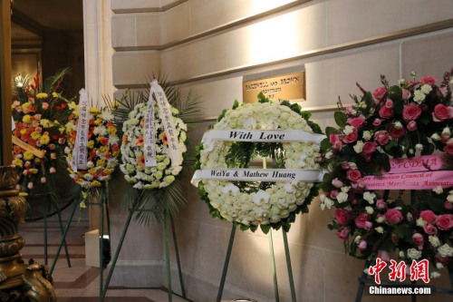 当地时间12月15日,美国旧金山举行李孟贤市长遗体告别仪式,纪念12日凌晨因心脏病去世的李孟贤。他是旧金山历史上首位华裔、亚裔市长,享年65岁。 <a target='_blank' href='http://www.chinanews.com/'>中新社</a>记者 刘丹 摄 当地时间12月15日,美国旧金山举行李孟贤市长遗体告别仪式,纪念12日凌晨因心脏病去世的李孟贤。他是旧金山历史上首位华裔、亚裔市长,享年65岁。 <a target='_blank' href='http://www.chinanews.com/'>中新社</a>记者 刘丹 摄