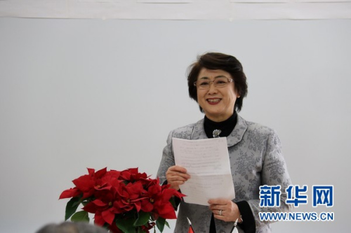 本次演讲比赛的主办方NPO法人东方文化交流协会理事长高山英子致辞。新华网发 彭纯摄 本次演讲比赛的主办方NPO法人东方文化交流协会理事长高山英子致辞。新华网发 彭纯摄