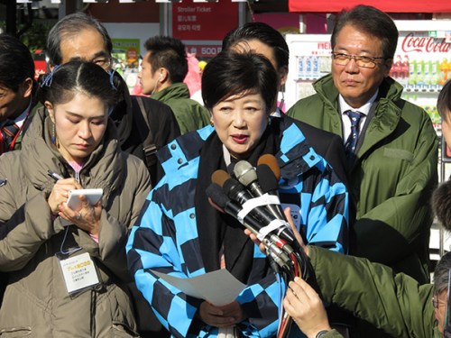 小池百合子接受集体采访 小池百合子接受集体采访