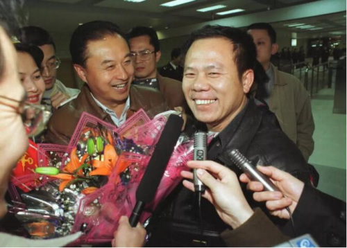 澳门回归18周年 镜头记录曾经让人热泪盈眶的