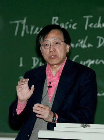 姚期智(图片来源:央视新闻客户端) 姚期智(图片来源:央视新闻客户端)