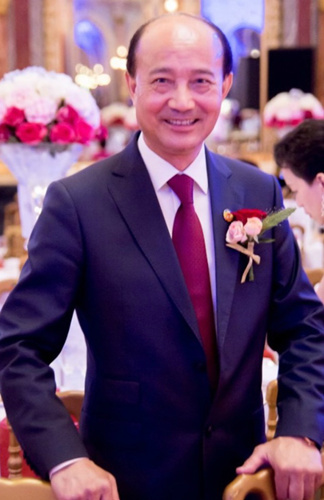 欧洲青田同乡总会会长陈少奇认为，马克龙在新年致词中说“和谐社会"是最大心愿，这与习近平主席的目标一致。(被访者供图)
