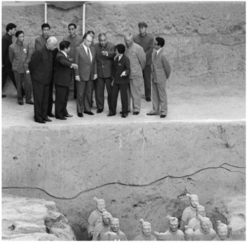 1983年密特朗参观秦始皇陵兵马俑。 1983年密特朗参观秦始皇陵兵马俑。