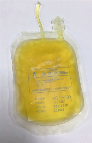 正常人血浆是透明的淡黄色 正常人血浆是透明的淡黄色