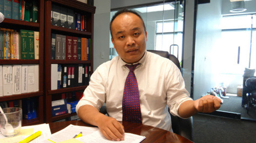 刘龙珠律师界定性骚扰和性侵的区别。(侨报记者高睿摄) 刘龙珠律师界定性骚扰和性侵的区别。(侨报记者高睿摄)