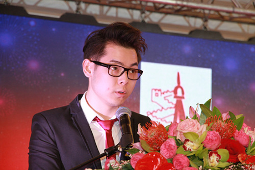 法华工商联合会的青年委员会主任郭显云。 （《欧洲时报》/记者 孔帆摄）
