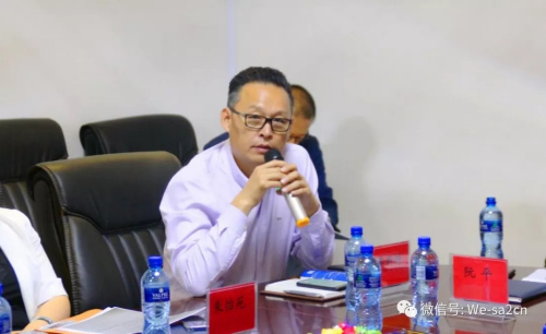 全非洲中国和平统一促进会李新铸会长代表侨界发言。(图片来源:南非侨网微信公众号) 全非洲中国和平统一促进会李新铸会长代表侨界发言。(图片来源:南非侨网微信公众号)