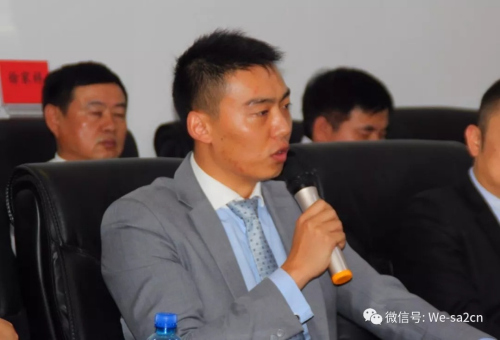 张浩瀚代表中资企业协会安全委员会发言。(图片来源:南非侨网微信公众号) 张浩瀚代表中资企业协会安全委员会发言。(图片来源:南非侨网微信公众号)