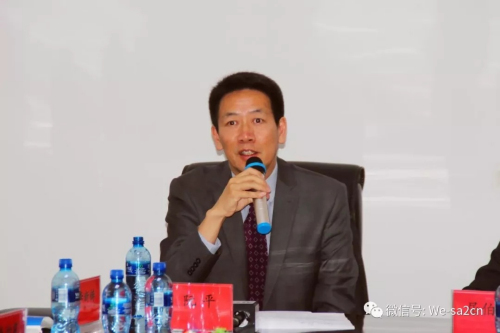 阮平总领事做总结发言。(图片来源:南非侨网微信公众号) 阮平总领事做总结发言。(图片来源:南非侨网微信公众号)