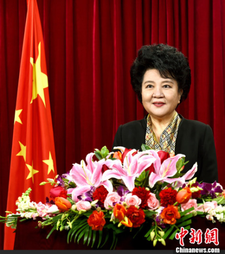 在新春佳节即将到来之际,中国国务院侨务办公室主任裘援平在北京发表农历戊戌年新春贺词,向华侨华人和归侨侨眷致以节日问候。<a target='_blank' href='http://www.chinanews.com/'>中新社</a>记者 张勤 摄 在新春佳节即将到来之际,中国国务院侨务办公室主任裘援平在北京发表农历戊戌年新春贺词,向华侨华人和归侨侨眷致以节日问候。<a target='_blank' href='http://www.chinanews.com/'>中新社</a>记者 张勤 摄
