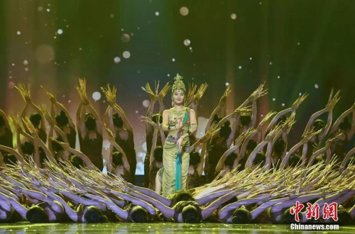 梦幻的《千手千眼》舞蹈表演 梦幻的《千手千眼》舞蹈表演