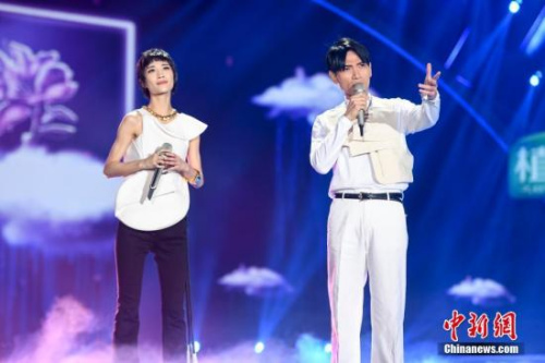 杨宗纬携手乐坛新人演唱《凉凉》 杨宗纬携手乐坛新人演唱《凉凉》