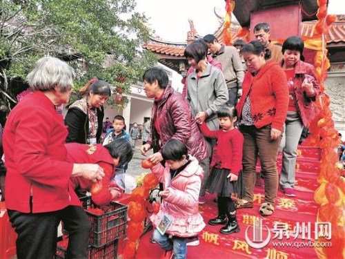 泉州霞洲妈祖宫举办乞龟民俗文化活动