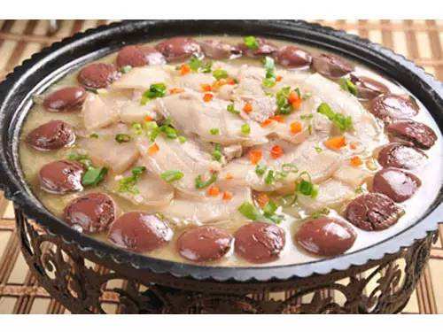 资料图。东北美食之一:白肉血肠。来源:国际在线 资料图。东北美食之一:白肉血肠。来源:国际在线