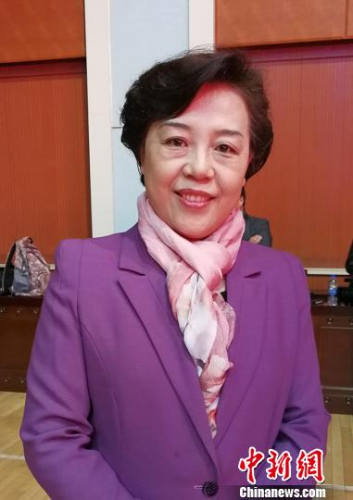 山西省侨联主席王维卿接受<a target='_blank' href='http://www.chinanews.com/' >中新网</a>记者采访。 杨杰英 摄 山西省侨联主席王维卿接受<a target='_blank' href='http://www.chinanews.com/' >中新网</a>记者采访。 杨杰英 摄