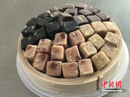 制作元宵时使用的馅料。<a target='_blank' href='http://www.chinanews.com/' >中新网</a> 吴涛 摄