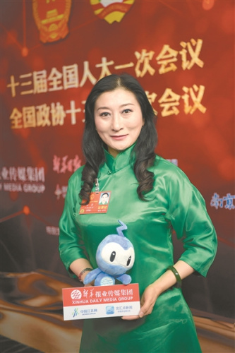 陈 澄 全国人大代表、江苏省淮剧团演员、省戏剧家协会副主席 陈 澄 全国人大代表、江苏省淮剧团演员、省戏剧家协会副主席