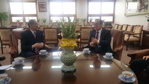 中国驻光州总领事访问韩国又石大学及孔子学院