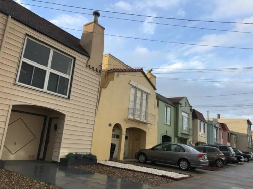 目前日落区的单家庭住宅售价,一般都已超过150万美元。(美国《世界日报》/李秀兰 摄) 目前日落区的单家庭住宅售价,一般都已超过150万美元。(美国《世界日报》/李秀兰 摄)