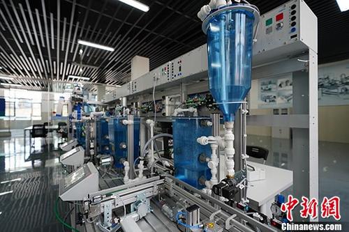 3月30日,中德工业4.0智能制造实训基地落户贵安新区。贺俊怡 摄 3月30日,中德工业4.0智能制造实训基地落户贵安新区。贺俊怡 摄